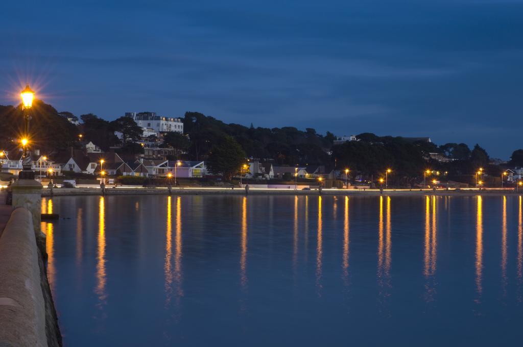 The Canford Poole Buitenkant foto